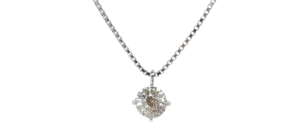 ダイヤの1粒ネックレス