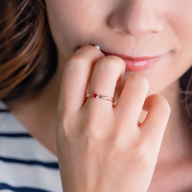 オレンジサファイアｎリング着用画像