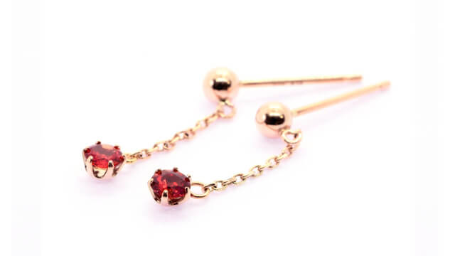 オレンジサファイアのピアス
