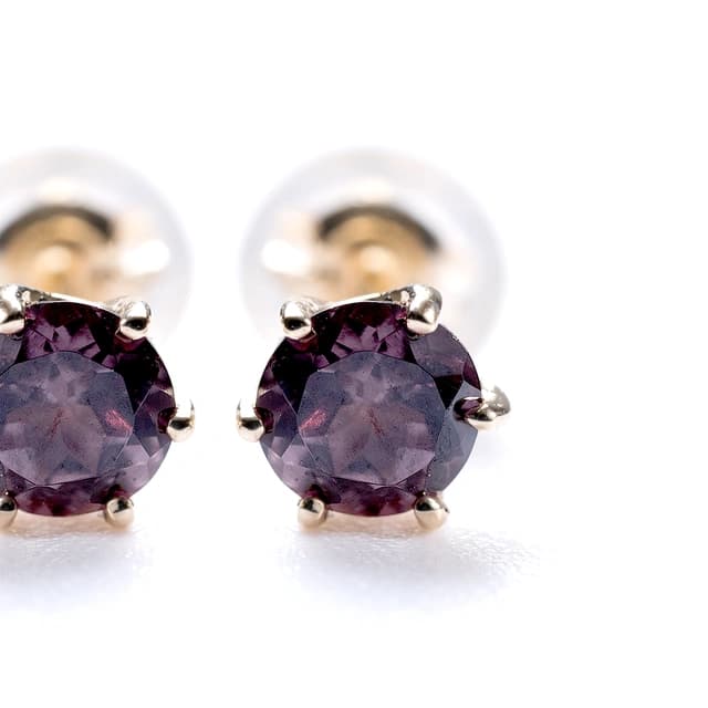 カラーチェンジガーネットのピアス